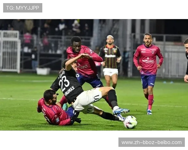 马拉多纳球场奇迹再现：那不勒斯欧冠主场不败神话延续